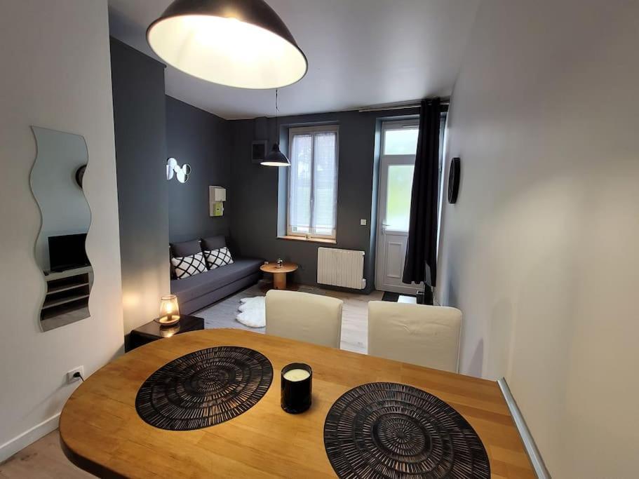 Studio Prive Centre Saint Louis Монтаржи Экстерьер фото